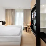 Aparthotel Smartments Hauptbahnhof 3*